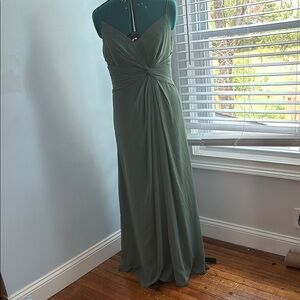 Azazie Green Sleeveless Sweetheart Maxi Gown